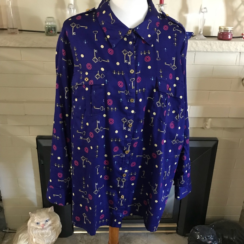NWT Jaclyn Smith Blouse.